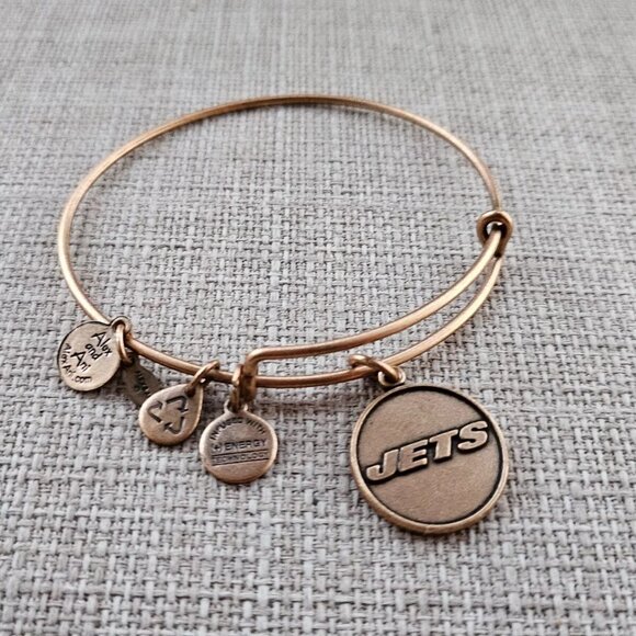 Alex And Ani NFL Bracelet JETS Gold Tone Wrist Band Jewelry New - Picture 9 of 10